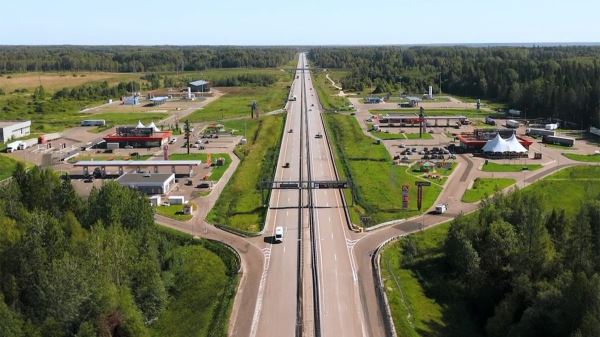 На платной трассе из Москвы в Санкт-Петербург открылся первый отель