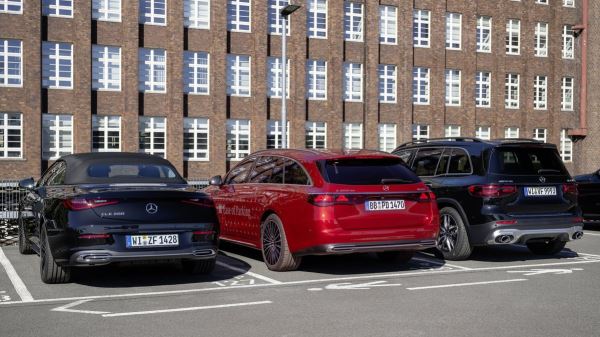 Как работает система Mercedes-Benz Park Assist